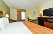 Bedroom 7 SureStay Plus Hotel by Best Western Wytheville