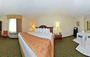 Bedroom 2 SureStay Plus Hotel by Best Western Wytheville