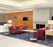 Lobi 3 Sheraton Skyline Hotel London Heathrow