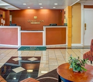 Lobby 7 Quality Inn North