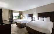 Kamar Tidur 5 Clarion Hotel Beachwood - Cleveland