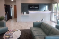 Lobby AmericInn by Wyndham Appleton Airport