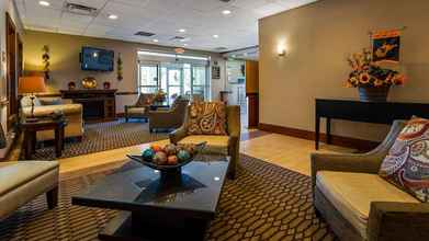 Lobi 4 Best Western Plus Bridgeport Inn