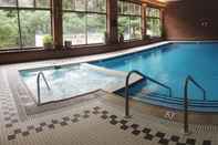 Swimming Pool Best Western Grand Victorian Inn