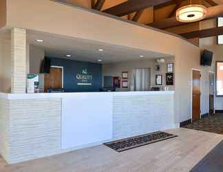 Lobby 2 Wingate by Wyndham Beaver I-15