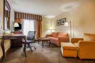 Ruang Umum Comfort Inn & Suites Somerset - New Brunswick