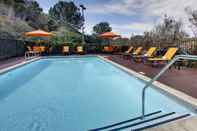 Swimming Pool Days Inn by Wyndham Encinitas Moonlight Beach