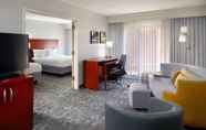 Bedroom 2 Courtyard by Marriott Macon