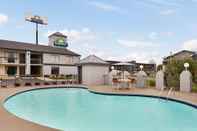 Swimming Pool Days Inn by Wyndham Rock Hill