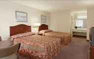 Bedroom 2 Days Inn by Wyndham Rock Hill