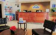 Lobby 3 Days Inn by Wyndham Frederick