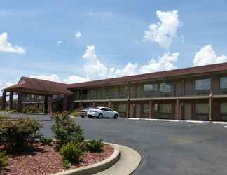 Exterior 2 Red Roof Inn & Suites Cleveland, TN