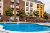 Swimming Pool Comfort Inn At the Park