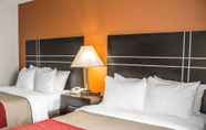Bilik Tidur 4 Norwood Inn & Suites North Conference Center