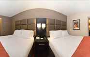 Bedroom 3 Holiday Inn Express Burlington, an IHG Hotel