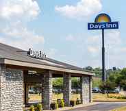 Exterior 2 Days Inn by Wyndham Pittsburgh-Harmarville