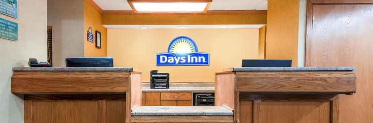 Lobby Days Inn by Wyndham Pittsburgh-Harmarville