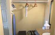 In-room Bathroom 3 Developer Inn Downtown Orlando