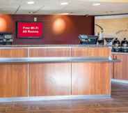 Lobby 4 Red Roof Inn Jacksonville Airport