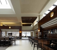 Bar, Kafe, dan Lounge 5 Hyatt Regency Lisle near Naperville