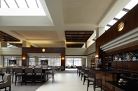 Bar, Cafe and Lounge Hyatt Regency Lisle near Naperville