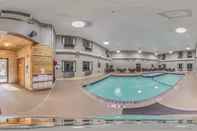 Swimming Pool Comfort Inn