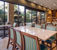 Restoran 5 Best Western Plus South Coast Inn