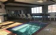 Swimming Pool 7 Norwood Inn & Suites Eagan