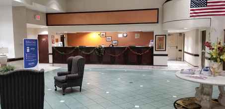 Lobby 4 Clarion Inn & Suites