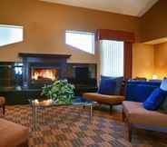 Lobby 4 Best Western Porterville Inn