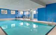 Swimming Pool 6 Days Inn by Wyndham Victoria Uptown