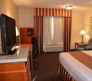 ห้องนอน 6 Best Western Norwalk Inn