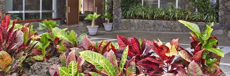 Lobby Pacific Monarch Hotel