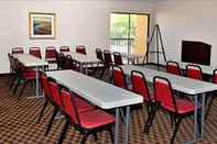 Ruangan Fungsional Quality Inn near Downtown Tucson