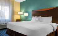 Bedroom 2 Fairfield Inn & Suites Bismarck South