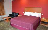 Phòng ngủ 6 The Miramar Inn & Suites