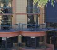 Exterior 5 Embassy Suites by Hilton Phoenix Biltmore