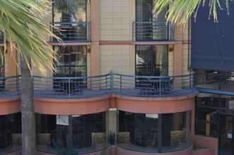 Exterior 4 Embassy Suites by Hilton Phoenix Biltmore