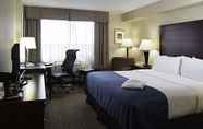 ห้องนอน 5 Holiday Inn and Suites Winnipeg Downtown, an IHG Hotel