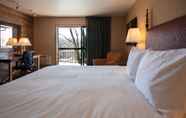Bedroom 4 Riverside Inn