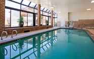 Swimming Pool 2 Best Western Plus Cottontree Inn
