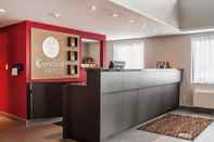 Lobby Comfort Inn Orillia