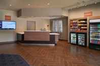 Lobi TownePlace Suites by Marriott Windsor