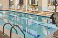 Swimming Pool DoubleTree by Hilton Hotel Detroit - Novi