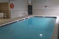 Swimming Pool Quality Inn & Suites