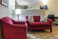 Common Space Comfort Inn Pembroke