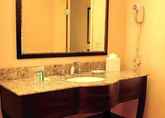 Bilik Mandi dalam Bilik 2 Hampton Inn & Suites Philadelphia/Bensalem