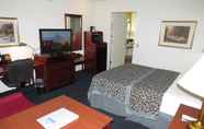 Bedroom 6 Days Inn by Wyndham Grand Junction