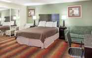 ห้องนอน 7 Howard Johnson Hotel by Wyndham Newark Airport