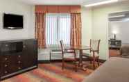 ห้องนอน 5 Howard Johnson Hotel by Wyndham Newark Airport